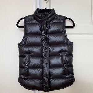 Black puffer vest